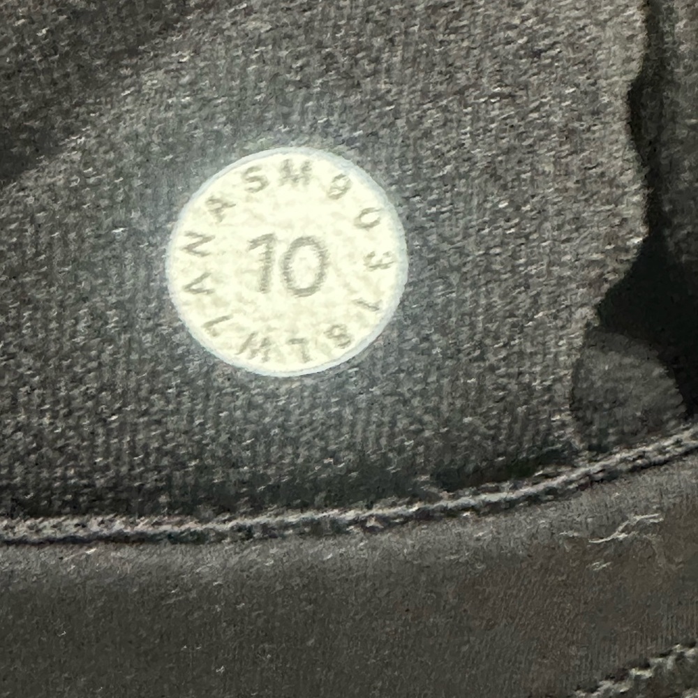 Lululemon Strength & Sweat 8” - Picture 9 of 9